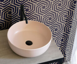 Επιτραπέζιος νιπτήρας μπάνιου από Υαλώδη πορσελάνη Glam 1807-810 Antique Pink 39 x 39 cm