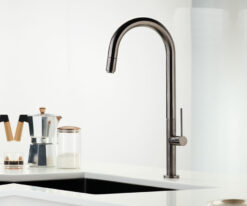 Μπαταρία Κουζίνας Armando Vicario Tozo Black Brushed 48780-410 με Συρόμενο Ντους.