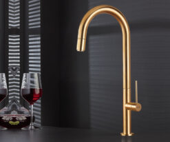 Μπαταρία Κουζίνας Armando Vicario Tozo Gold Brushed 48780-201 με Συρόμενο Ντους.