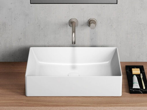 Επιτραπέζιος νιπτήρας μπάνιου από Υαλώδη πορσελάνη Kube-X 9429-300 50 x 37 cm. Με ειδική επίστρωση για προστασία κατά των αλάτων και κατά των βακτηρίων.