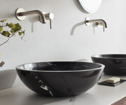 Επιτραπέζιος πέτρινος νιπτήρας μπάνιου Molo Nero Marquina Φ45 cm. Κατασκευή από φυσικό μάρμαρο