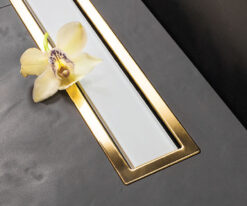Κανάλι Ντουζ Confluo Premium Line 85 cm White Glass / Gold. Κατάλληλο για εγκατάσταση σε χτιστές ντουζιέρες με δυνατότητα τοποθέτησης πλακιδίου.