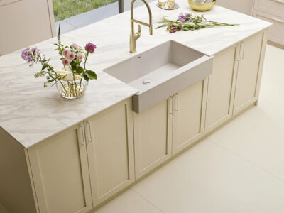 Νεροχύτης Κουζίνας Blanco Legra XL 6S 86 x 50 cm σε απόχρωση Soft White. Κατασκευή από υλικό Silgranit Puradur με αντοχή στα χτυπήματα.