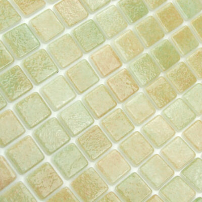 Ψηφίδα επένδυσης επιφανειών Reviglass Mendi με διάσταση 25 x 25 mm.