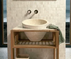 Επιτραπέζιος πέτρινος νιπτήρας μπάνιου Ratu Beige 52 x 52 cm.