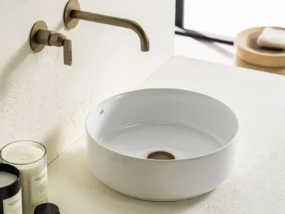 Επιτραπέζιος νιπτήρας μπάνιου από Υαλώδη πορσελάνη Focus 33036-300 36 x 36 cm.